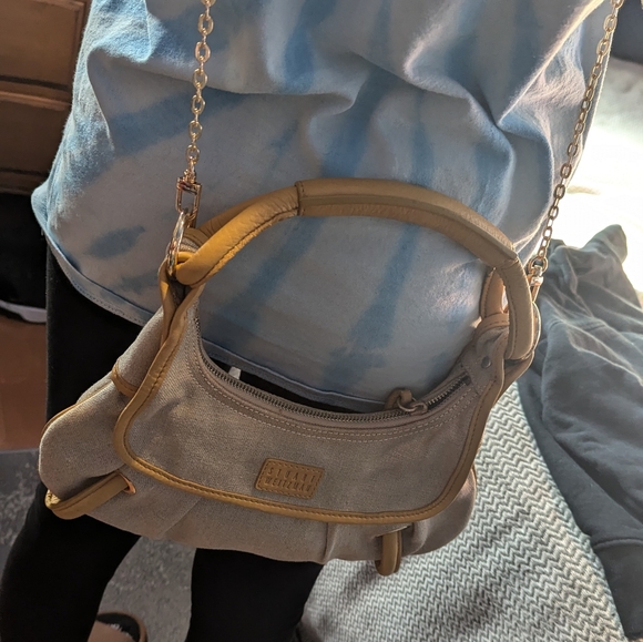 Is Stuart weitzman linen leather mini hobo chain purse - Picture 9 of 10